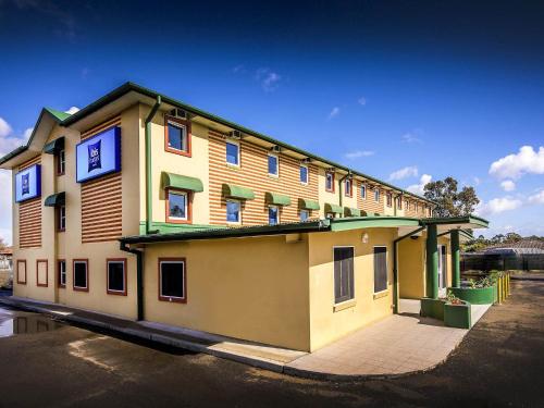 Exterior view, ibis budget Casula Liverpool in Liverpool