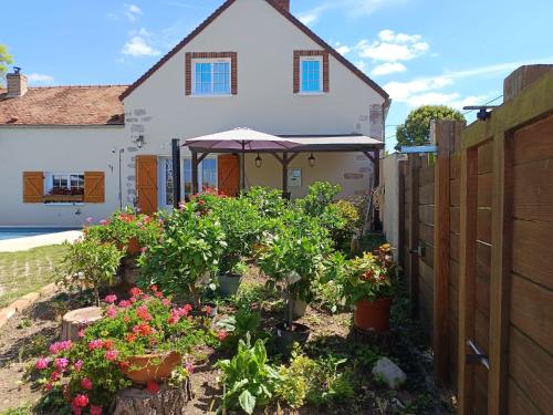 Maison du Cosmos in Saint-Martin-sur-Oreuse