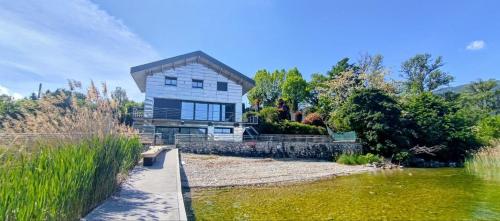 villa émeraude les pieds dans l'eau classé 4
