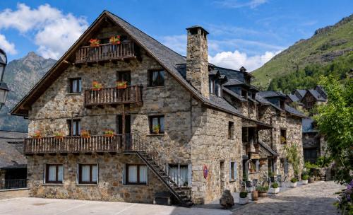 Hostal Rural Sant Climent - Habitacions i Apartaments chambre d'hôte Taüll