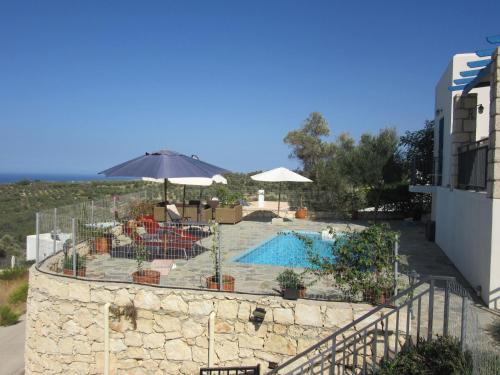  Cozy Villa in Agia Triada with Pool and Deckchair in GR-74 Ayía Triás