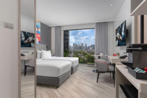 Oakwood Studios Sukhumvit Bangkok near Al Andalus