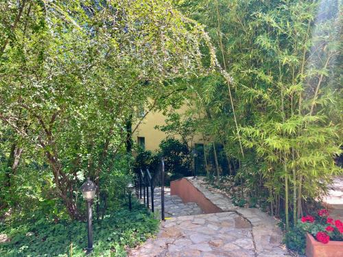 Garden Studio - image 11