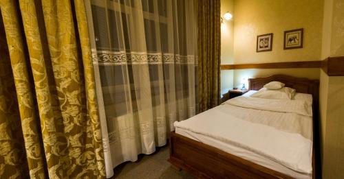 Large Single Room