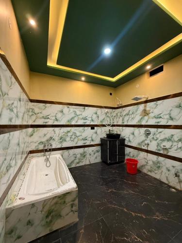 Баня, Maa Bhawani Marriage hall in Godda