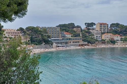 Apartment 3 minutes walk from the beach - image 4