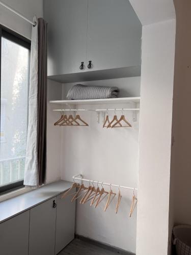 Design & Balcony In City Center By Feelhome - image 5