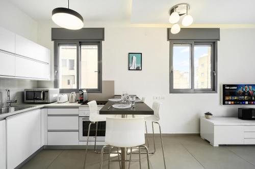 Mamad Beach & City Center Sea View By Feelhome - image 2