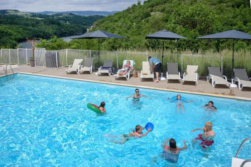 Camping 4 étoiles - Piscine - ccbggc0 (Camping 4 etoiles - Piscine - ccbggc0) in Cordelle