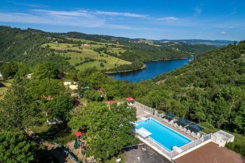 Camping 4 étoiles - Piscine - ccbggc0 (Camping 4 etoiles - Piscine - ccbggc0) in Cordelle