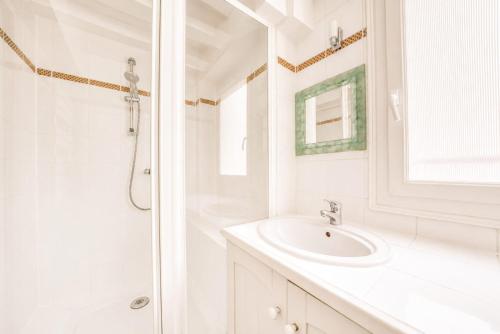 Saint-Germain-des-Pres- Deluxe duplex for 5 - image 6
