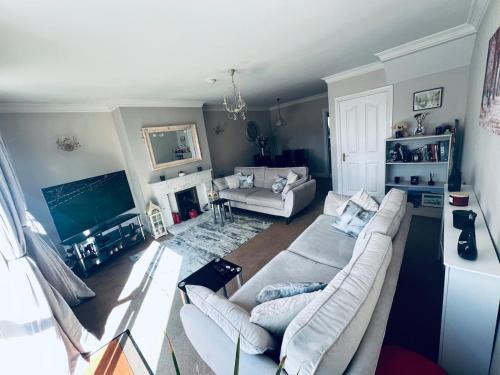 Orchards Residence - RARE find - entire property in Douglas