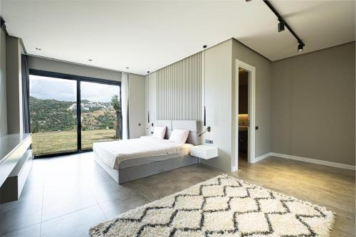 Toscana Yalıkavak Infinity Pool Luxury Villa Vacation in เกริส