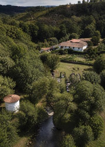 Exterior view of Casa Grande de Covas-Rural Boutique & Agroturismo en la Ribeira Sacra