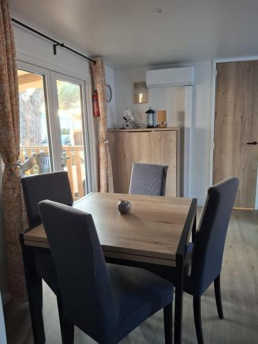 Mobilhome - 8 pers - 100m des plages
