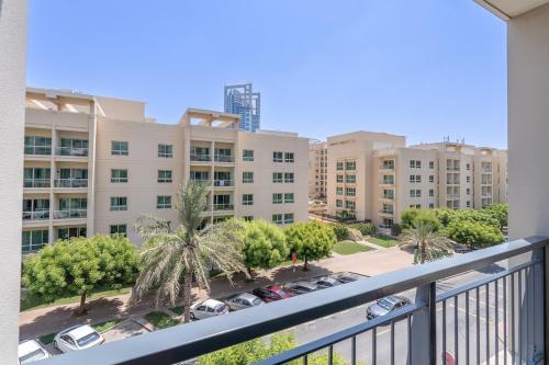 Free housekeeping visits during your stay - StayShort - Tranquil Greens Retreat - Premium 1BR with Balcony - Fits 4 - image 2