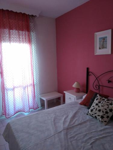 Apartment with Sea View in Benalbeach - image 4