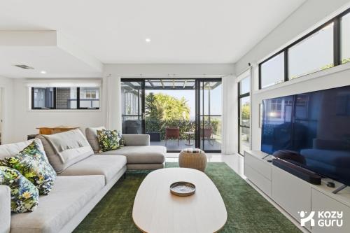 KozyGuru | Little Bay | Boutique Coastal Retreat in Little Bay