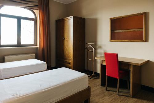 Book the Twin Room Twin Room