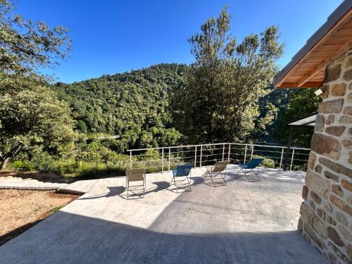Gite Les Oliviers d'Ardèche (Gite Les Oliviers d'Ardeche) in Gluiras