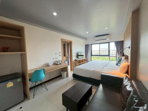 room detail thumbnail 1