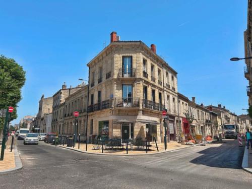 Rent Bordeaux