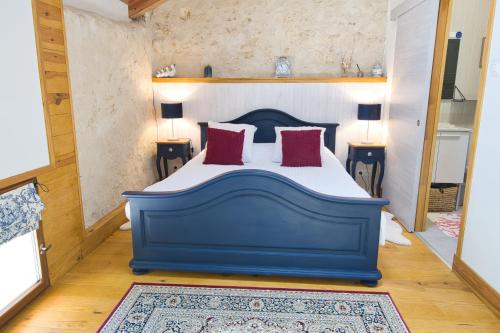 Barn Gite at La Vieille Grange, with pool in the Dordogne 3 Star in Festalemps