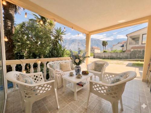 Apartments ASYA in Donji Stoliv