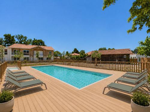Le Swallow - appart pour 4 - piscine commune