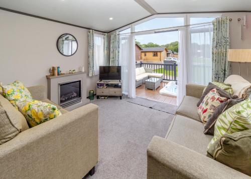 Ladera Retreat Lodges 3