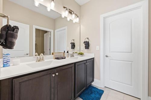 Seas The Dream 3BR New Construction Home - image 2