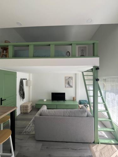Studio rénové avec Terrasse & Jardin Proche Gare Grenoble