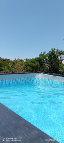 สระว่ายน้ำ, Moimenta Guest House in วิลลา โด คอนเด