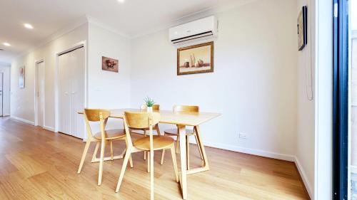 Facilities, Modern 4BR Townhouse by Goodlive in Manor Lakes