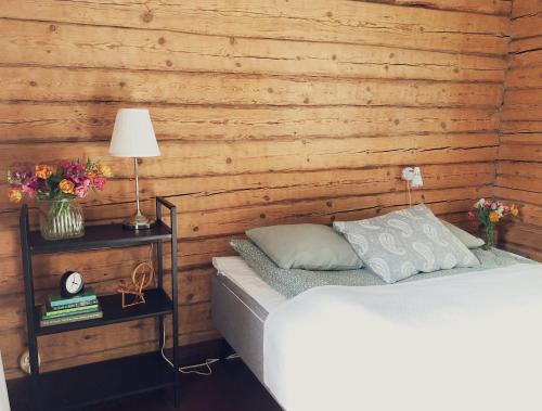 2 twin beds