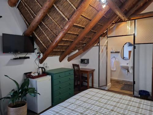 19th Hole Golf Villa Guesthouse Room Type - Deluxe Double Room