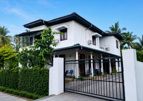 Mamas Lodge – khách sạn tại Dutch Fort