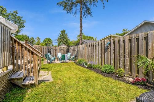 Fall Getaway|Crystal Beach Passes|Hottub|FirePit in Fort Erie (Ontario)
