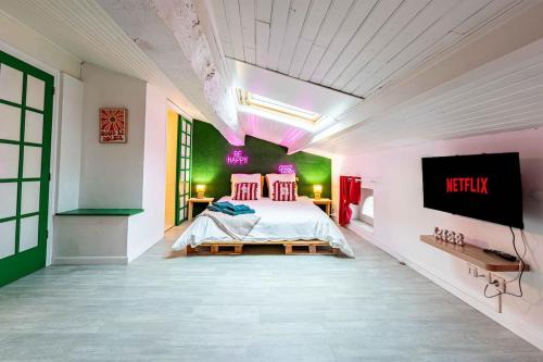 Air-conditioned two-room apartment Free parking Close to Aude
