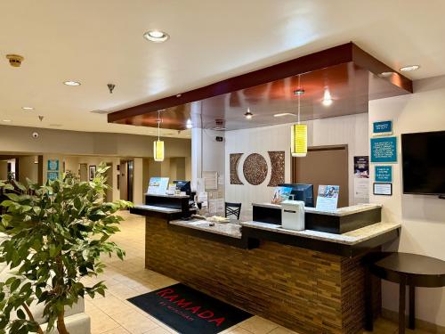 Ramada by Wyndham Glendale Heights/Lombard