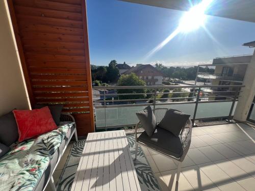Charming, quiet apartment with a view in Etrembieres (Rhone-Alpes)