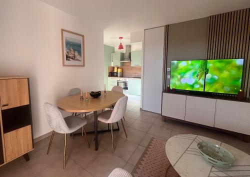 Charming, quiet apartment with a view in Etrembieres (Rhone-Alpes)