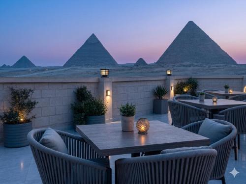 Pyramids Art Inn