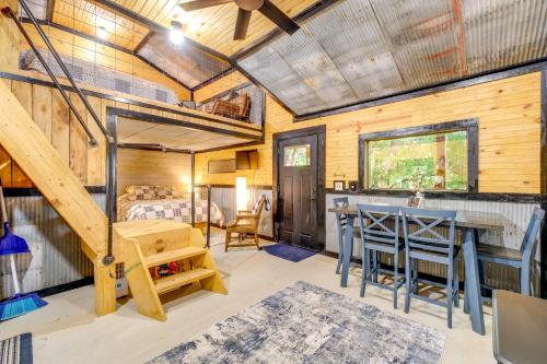 Ozark 'Blue Jean Cabin' w/ Trails & Fishing Pond in 紐頓尼亞
