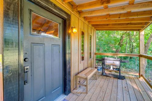 Fish & Hike the Ozarks! Black Ben Bear Cabin in 紐頓尼亞