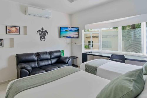 5 Bedroom Modern Villa with Private Pool - Great Location - image 5