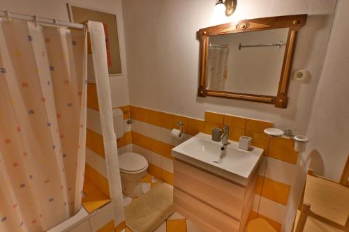 Vannas istaba, Karst house Mediteranean Slovenia in Pliskovica