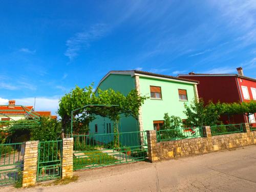  Apartments Green 390, Pension in Štinjan