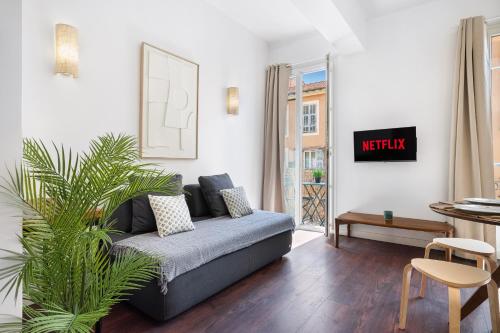 Nice Renting - 47 ARSON - Elegance & Serenity Balcony Private Parking