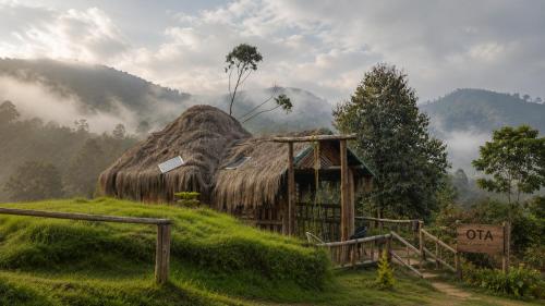 Sholanest Mud House and Farm Stay in Vattavada Near Munnar